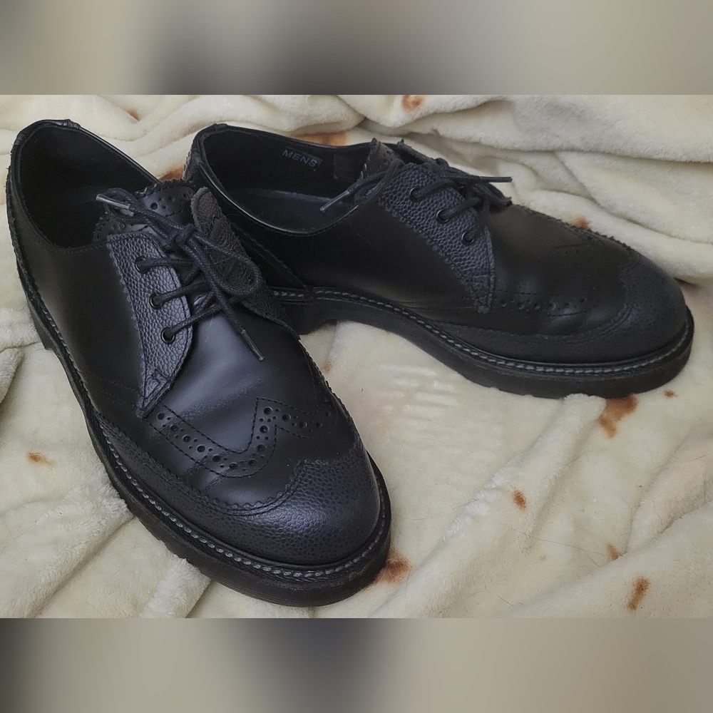 Dr. Martens Kelvin